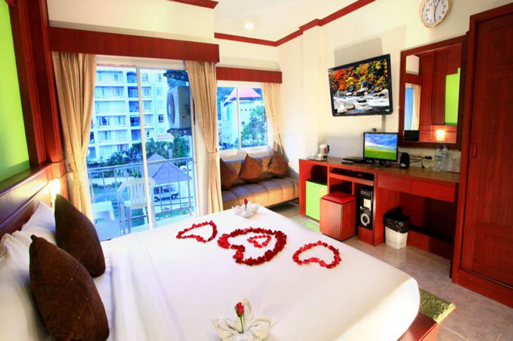 Forest Patong Hotel Exterior photo